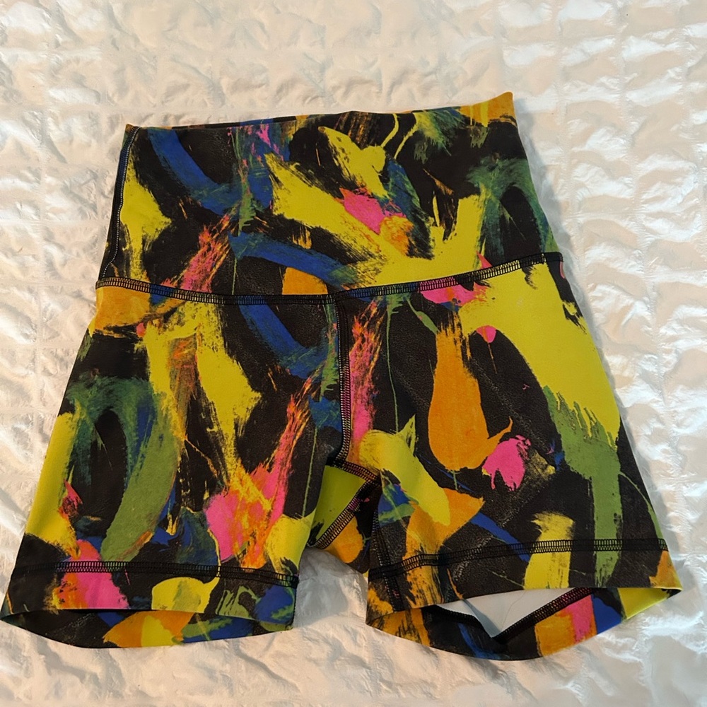 Lululemon High Rise Wunder Train Shorts Women’s Size 0